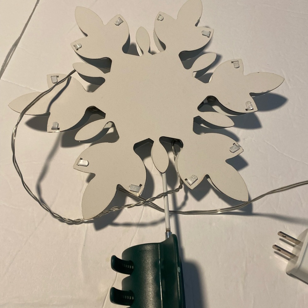 Snowflake ❄️Tree Topper - Picture 11 of 11